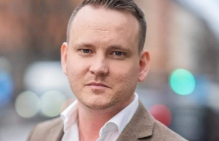 Philip Syrén, Slöseriombudsman SlösO,  talade om slöseri inom offentlig sektor.